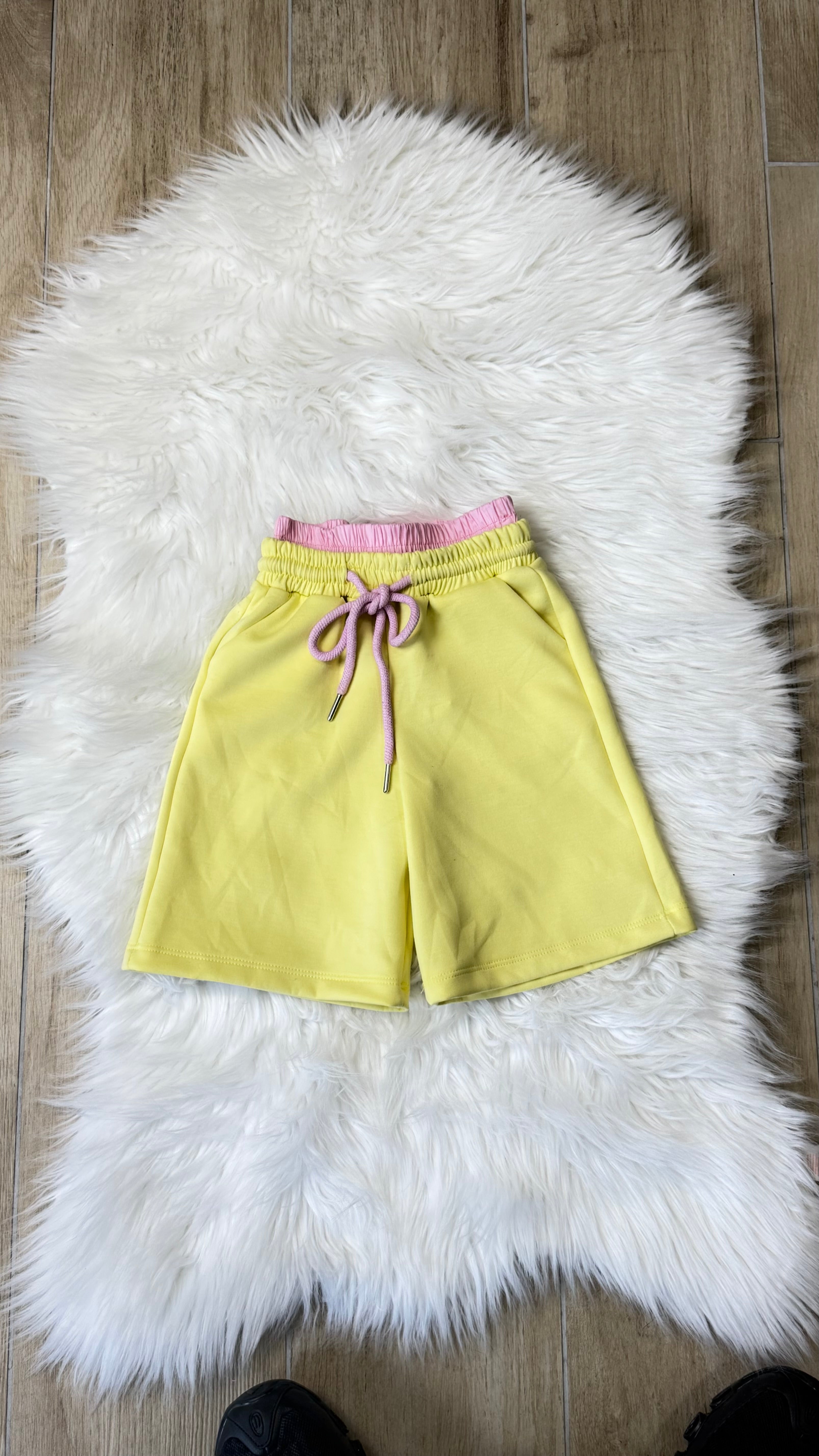 Short bambina love