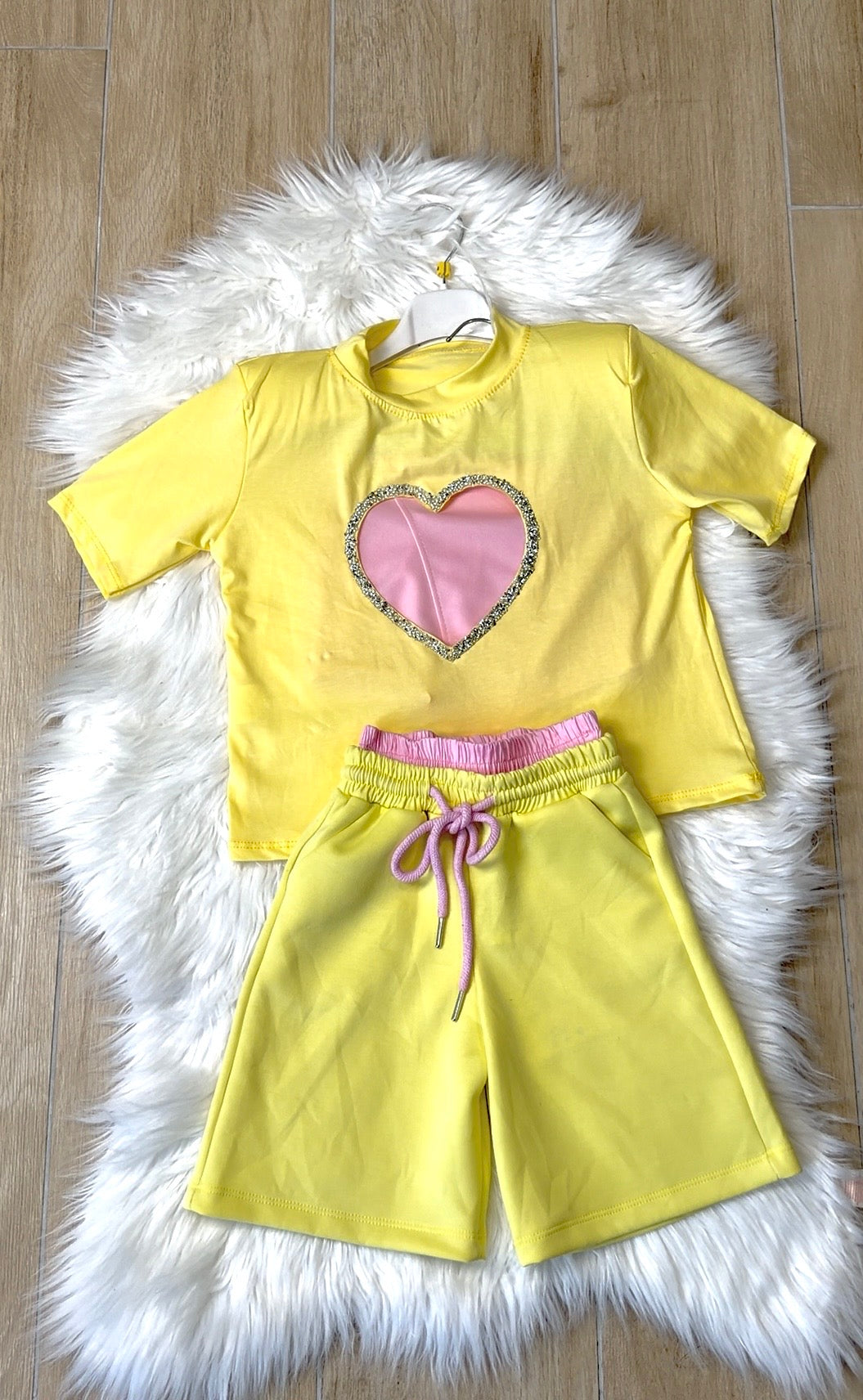 Short bambina love